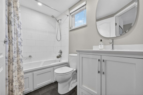 653 7Th Avenue W, Vancouver, BC 