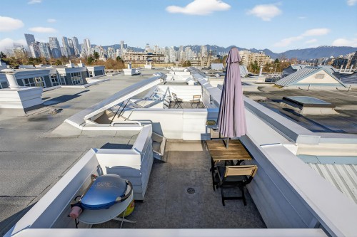 653 7Th Avenue W, Vancouver, BC 