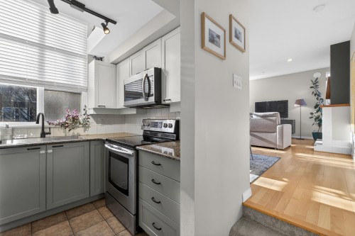 653 7Th Avenue W, Vancouver, BC 