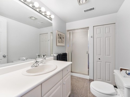 1588 Merlynn Crescent, North Vancouver, BC 