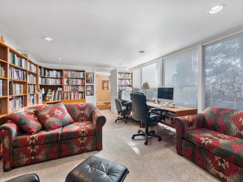 1588 Merlynn Crescent, North Vancouver, BC 