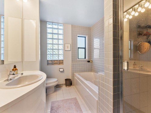 1588 Merlynn Crescent, North Vancouver, BC 