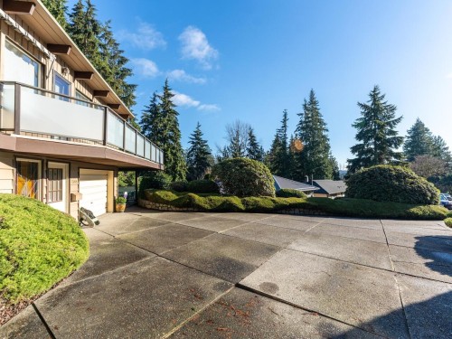 1588 Merlynn Crescent, North Vancouver, BC 