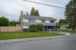 4434 52a Street  Ladner, BC V4K 2Y4