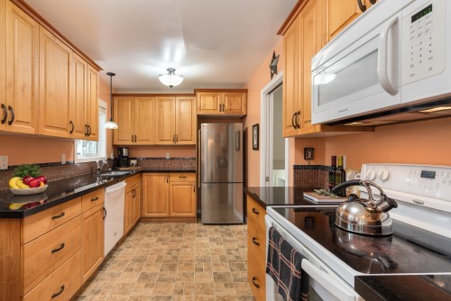 2070 Lyons Court, Coquitlam, BC 