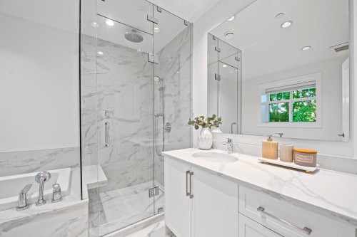 3941 19Th Avenue W, Vancouver, BC 