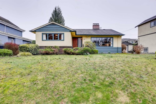 936 37Th Avenue W, Vancouver, BC 