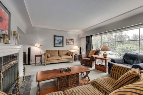 936 37Th Avenue W, Vancouver, BC 