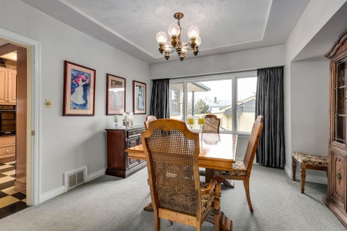 936 37Th Avenue W, Vancouver, BC 