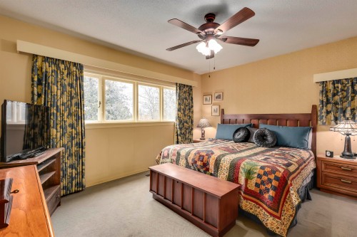 936 37Th Avenue W, Vancouver, BC 