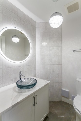 4085 Marine Drive Sw, Vancouver, BC 