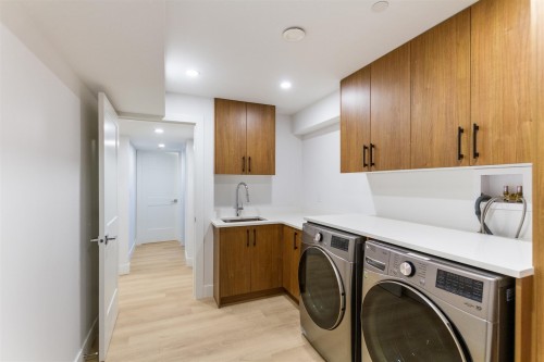 4085 Marine Drive Sw, Vancouver, BC 