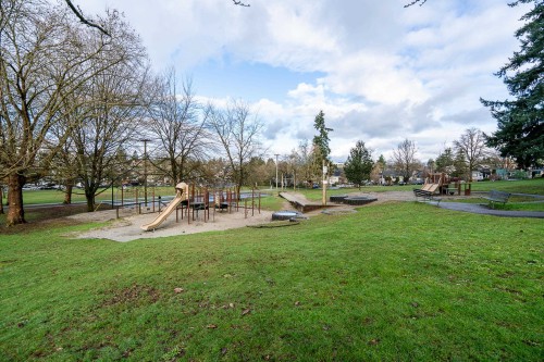 1490 15Th Avenue E, Vancouver, BC 