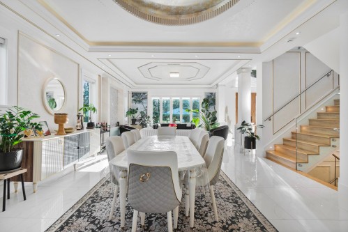 512 23Rd Street W, North Vancouver, BC 