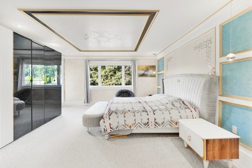 512 23Rd Street W, North Vancouver, BC 