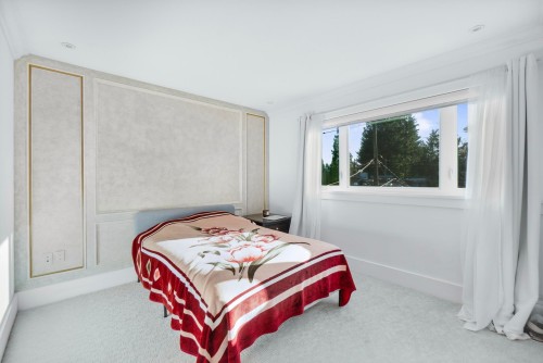 512 23Rd Street W, North Vancouver, BC 