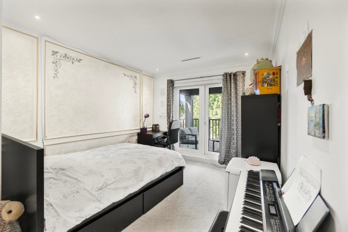 512 23Rd Street W, North Vancouver, BC 