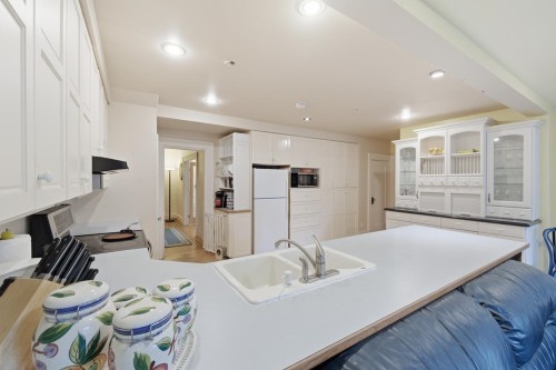 3775 35Th Avenue W, Vancouver, BC 