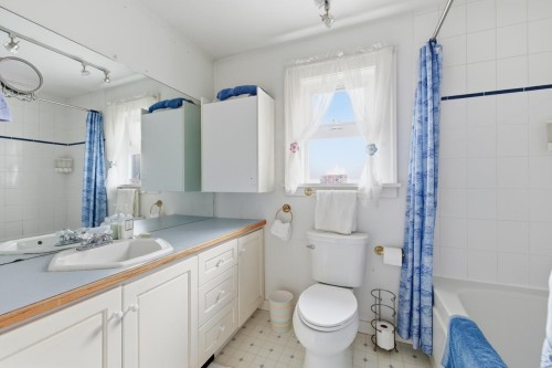 3775 35Th Avenue W, Vancouver, BC 