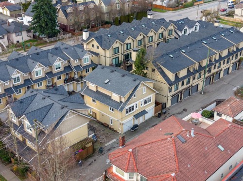 1407 28Th Avenue E, Vancouver, BC 