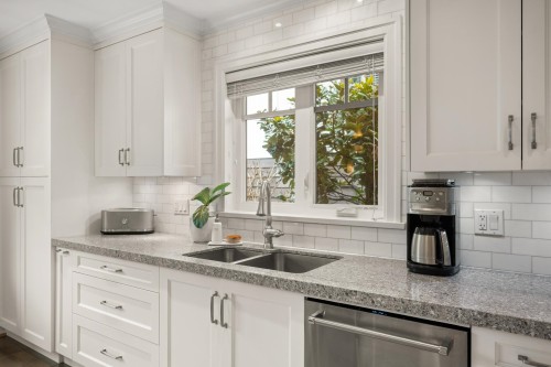 5869 Dunbar Street, Vancouver, BC 