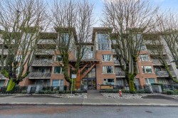 217-119 22nd Street W North Vancouver, BC V7M 0B4