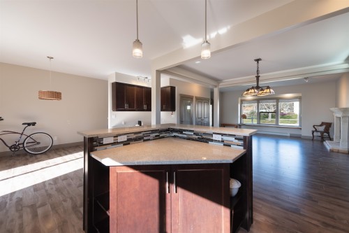 6391 Oracle Road, Sechelt, BC 