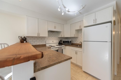 6391 Oracle Road, Sechelt, BC 