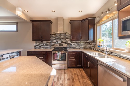 6391 Oracle Road, Sechelt, BC 