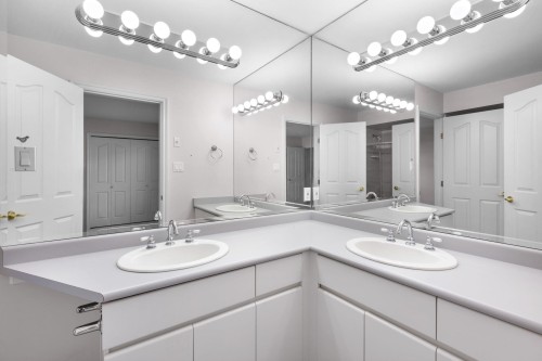 1501 Parkway Boulevard, Coquitlam, BC 