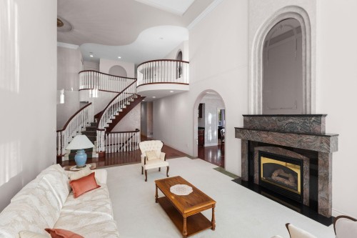 1501 Parkway Boulevard, Coquitlam, BC 