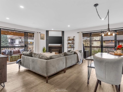 303-708 Eighth Avenue  New Westminster, BC V3M 2R3