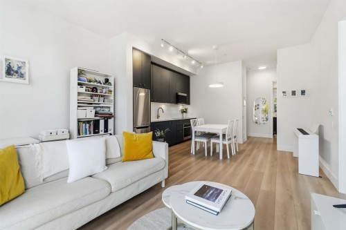 310-718 Edgar Avenue, Coquitlam, BC 