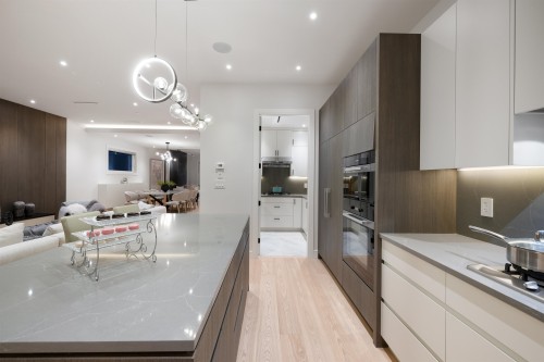 838 14Th Street E, North Vancouver, BC 