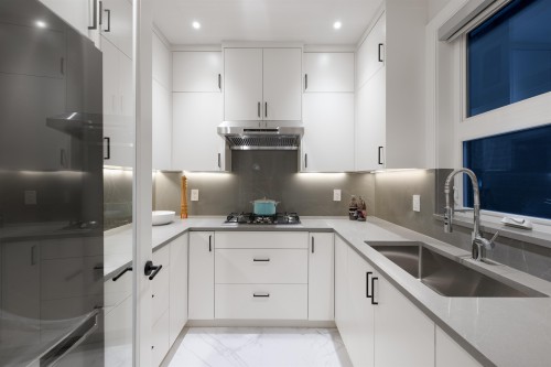 838 14Th Street E, North Vancouver, BC 