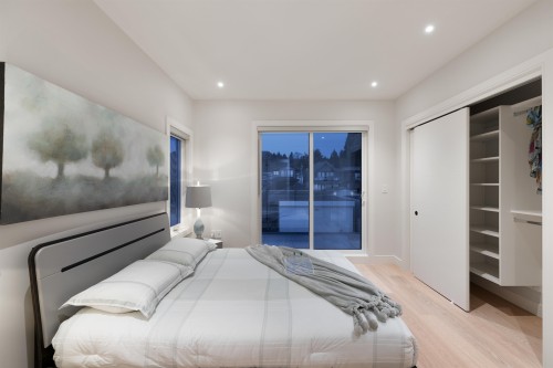 838 14Th Street E, North Vancouver, BC 