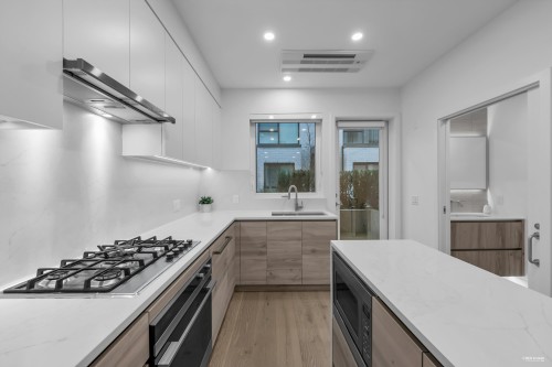 659 30Th Avenue W, Vancouver, BC 