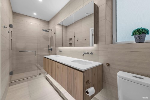 659 30Th Avenue W, Vancouver, BC 