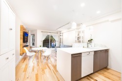 112-825 7th Avenue E Vancouver, BC V5T 1P4