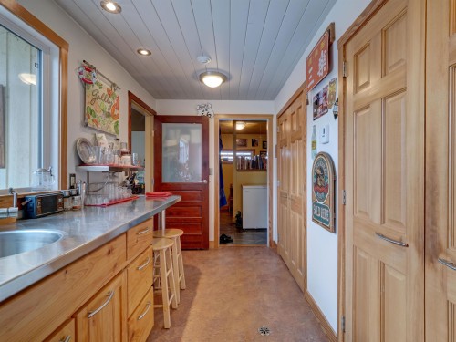 6183 Bligh Road, Sechelt, BC 