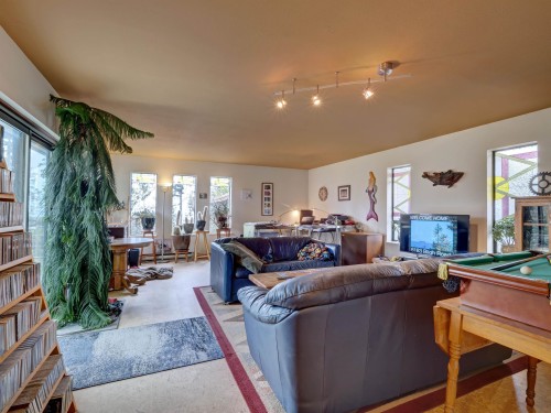 6183 Bligh Road, Sechelt, BC 