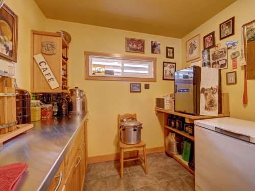 6183 Bligh Road, Sechelt, BC 