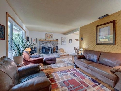 6183 Bligh Road, Sechelt, BC 