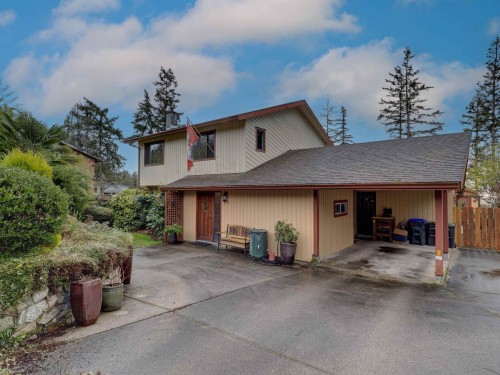 6183 Bligh Road, Sechelt, BC 