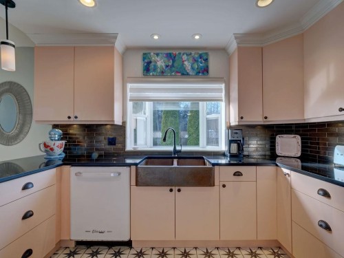 5643 Curtis Place, Sechelt, BC 