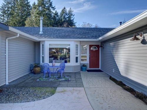 5643 Curtis Place, Sechelt, BC 