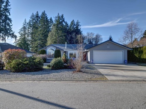 5643 Curtis Place, Sechelt, BC 