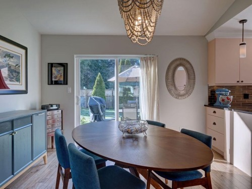 5643 Curtis Place, Sechelt, BC 