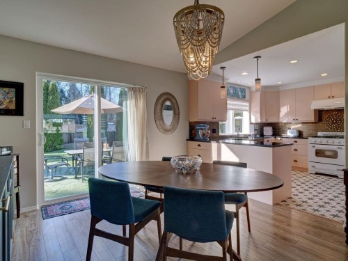 5643 Curtis Place, Sechelt, BC 