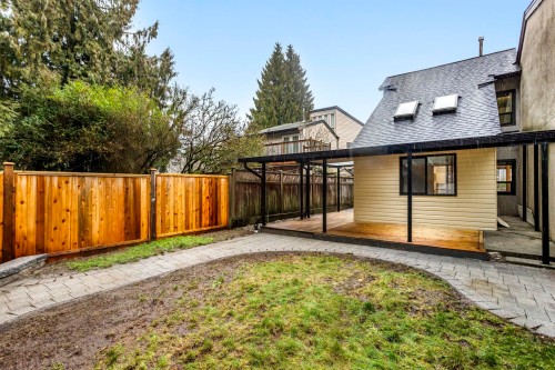 890 Pinebrook Place, Coquitlam, BC 